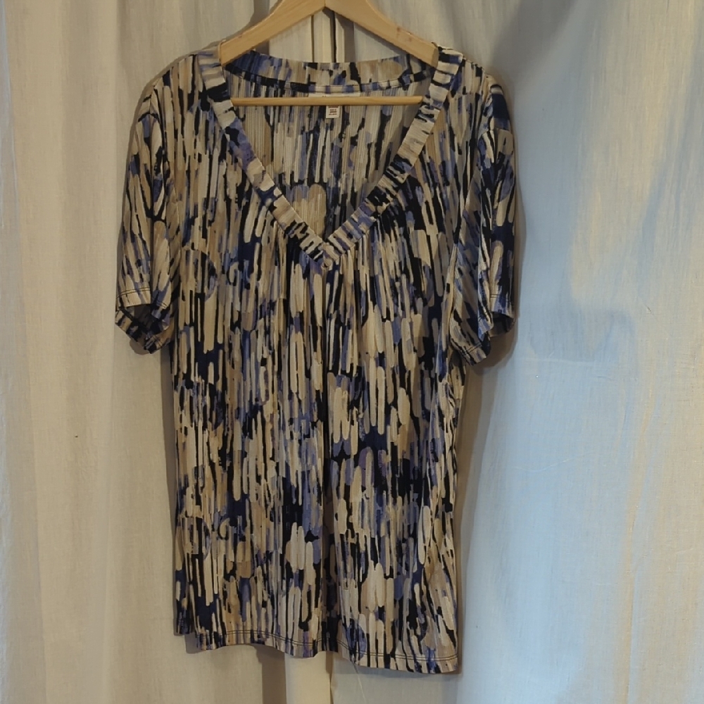 JM Collection Blue and Cream Graphic Short Sleeve Blouse